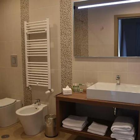 Otel Commercio