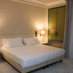 Hotell Commercio 4*