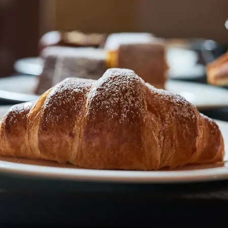 Commercio فندق 4*