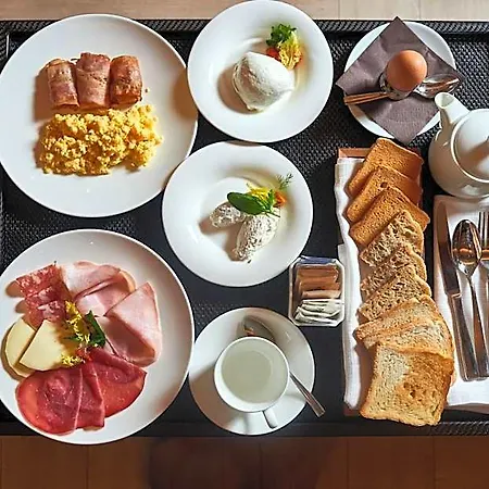 Commercio Hotel 4*