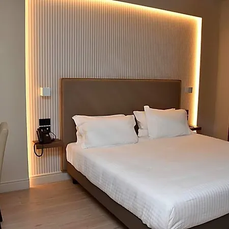 Commercio Hotel 4*