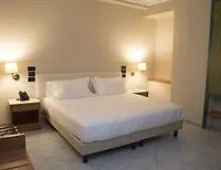 Commercio Hotel 4*
